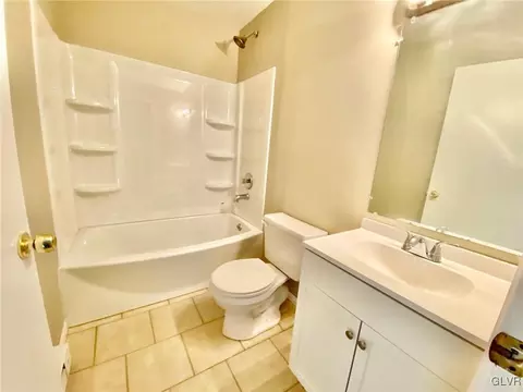 2519 Beacon Rd, Bath, PA 18014 photo 18