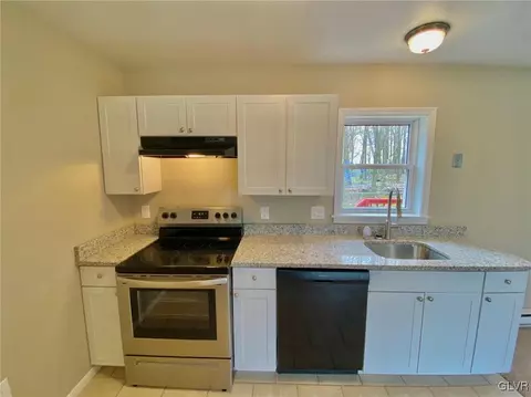 2519 Beacon Rd, Bath, PA 18014 photo 17
