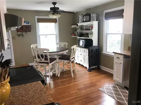 335 E Fairview St, Bethlehem, PA 18018 photo 9
