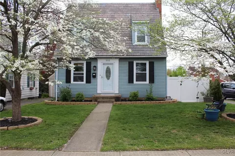 335 E Fairview St, Bethlehem, PA 18018 photo 1