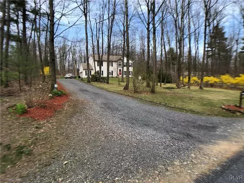436 Rabbit Run Rd, Andreas, PA 18211 photo 2