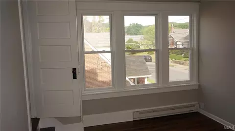 119 E High St, Hellertown, PA 18055 photo 29