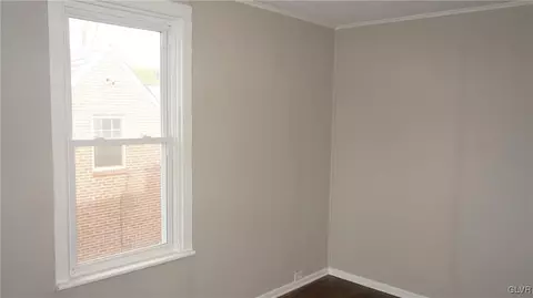 119 E High St, Hellertown, PA 18055 photo 28