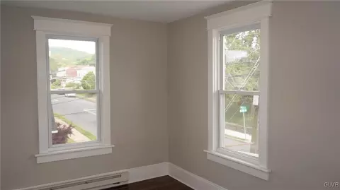119 E High St, Hellertown, PA 18055 photo 22
