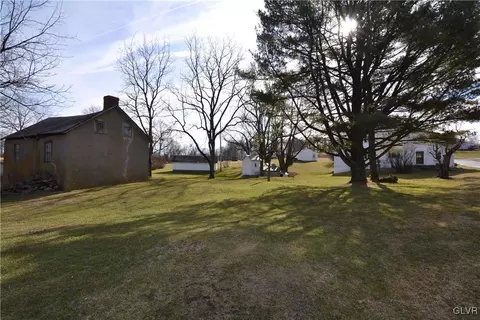 810 N Summit Rd, Moore Twp, PA 18014 photo 8