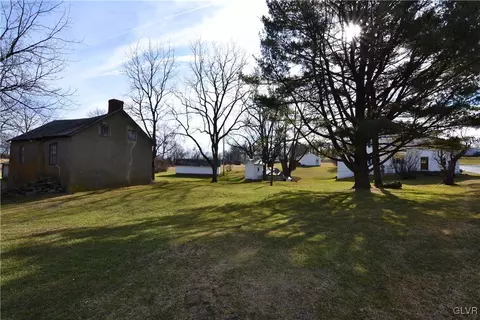 810 N Summit Rd, Moore Twp, PA 18014 photo 9