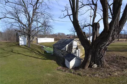 810 N Summit Rd, Moore Twp, PA 18014 photo 17