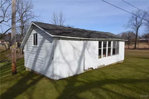 810 N Summit Rd, Moore Twp, PA 18014 photo 19