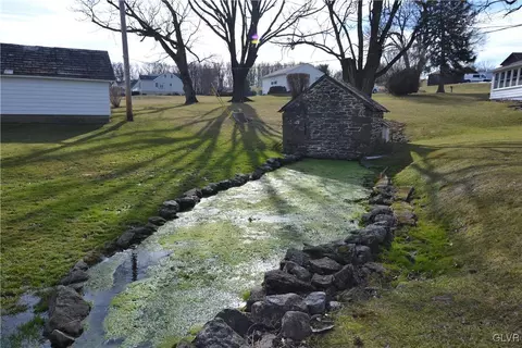 810 N Summit Rd, Moore Twp, PA 18014 photo 14