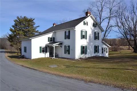 810 N Summit Rd, Moore Twp, PA 18014 photo 2