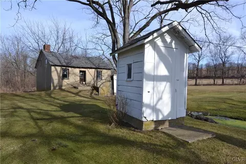 810 N Summit Rd, Moore Twp, PA 18014 photo 16