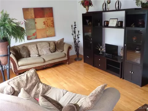 30 E Fairview St, Bethlehem, PA 18018 photo 3