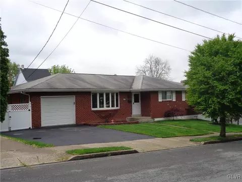 30 E Fairview St, Bethlehem, PA 18018 photo 1