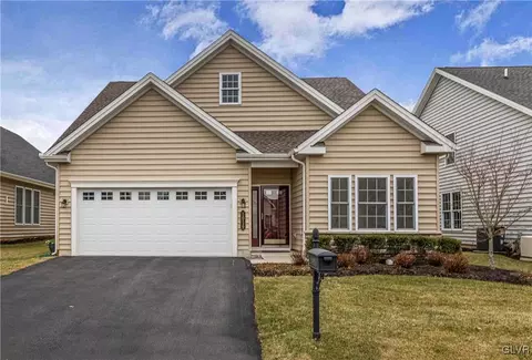 1019 Honor Dr, Bethlehem, PA 18017 photo 1