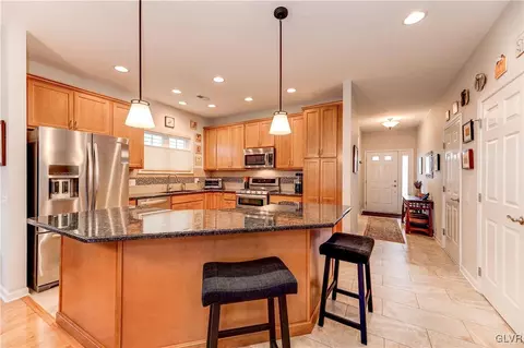 1019 Honor Dr, Bethlehem, PA 18017 photo 5