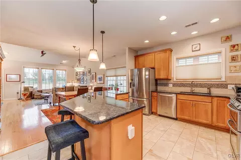 1019 Honor Dr, Bethlehem, PA 18017 photo 6