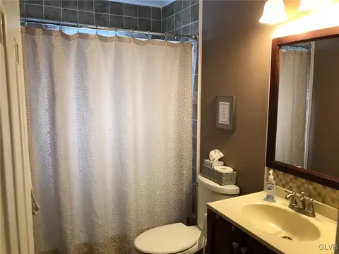 2001 Echo Cir, Bethlehem, PA 18018 photo 26