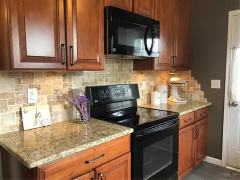 2001 Echo Cir, Bethlehem, PA 18018 photo 11