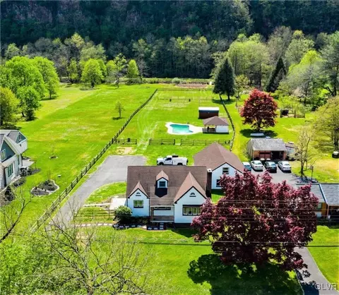 1237 River Rd, Upper Black Eddy, PA 18972 photo 4