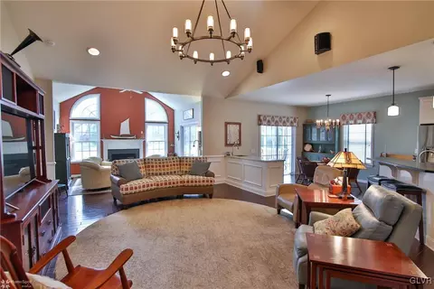 1029 Resolution Dr, Bethlehem, PA 18017 photo 8