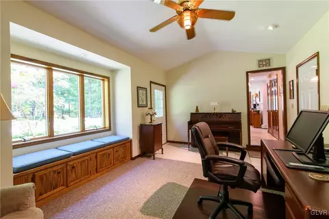 2186 E Best Rd, Bath, PA 18014 photo 22