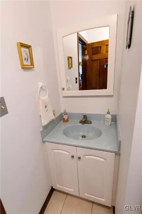 2186 E Best Rd, Bath, PA 18014 photo 24
