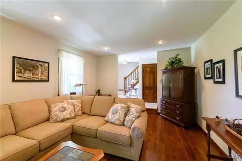 2186 E Best Rd, Bath, PA 18014 photo 15