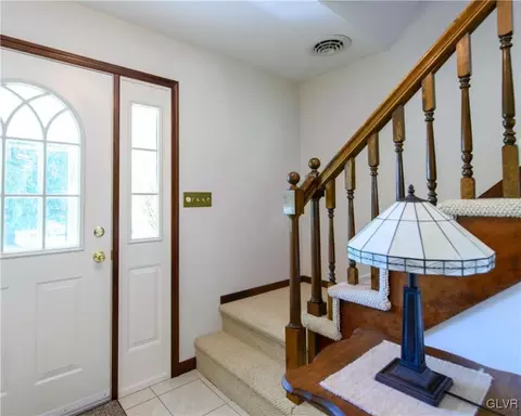2186 E Best Rd, Bath, PA 18014 photo 13