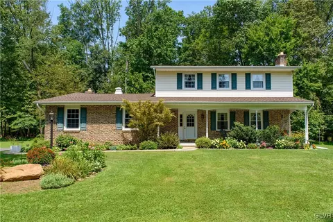 2186 E Best Rd, Bath, PA 18014 photo 2