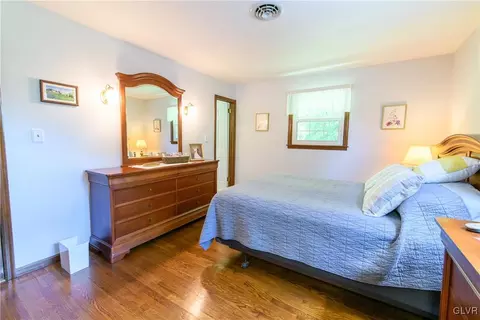 2186 E Best Rd, Bath, PA 18014 photo 26