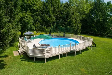 2186 E Best Rd, Bath, PA 18014 photo 10