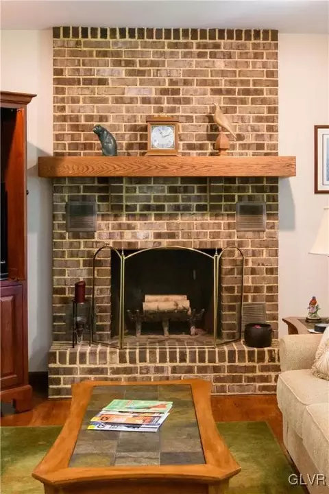2186 E Best Rd, Bath, PA 18014 photo 16
