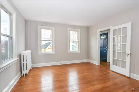131 E Garrison St, Bethlehem, PA 18018 photo 5