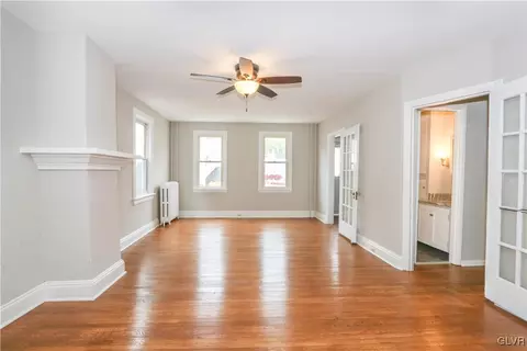 131 E Garrison St, Bethlehem, PA 18018 photo 6