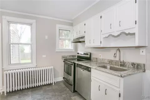 131 E Garrison St, Bethlehem, PA 18018 photo 9