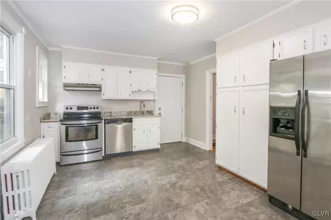 131 E Garrison St, Bethlehem, PA 18018 photo 10