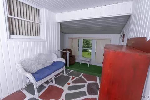 2477 Fox Rd, Bath, PA 18014 photo 18