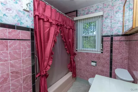 2477 Fox Rd, Bath, PA 18014 photo 13