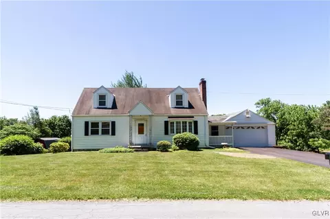 2477 Fox Rd, Bath, PA 18014 photo 2