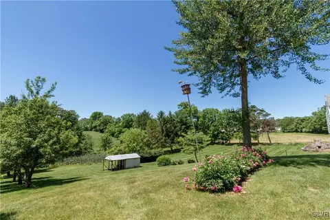 2477 Fox Rd, Bath, PA 18014 photo 25