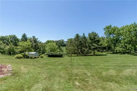 2477 Fox Rd, Bath, PA 18014 photo 22