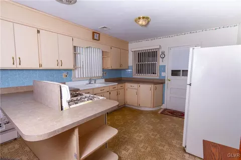 2477 Fox Rd, Bath, PA 18014 photo 7