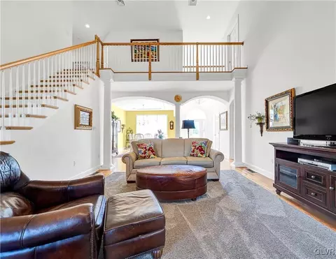 211 Klein Rd, Bath, PA 18014 photo 14
