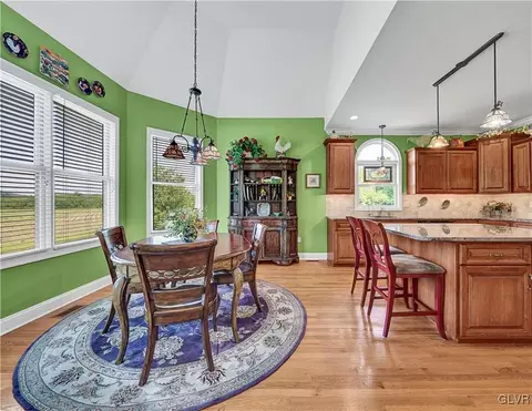 211 Klein Rd, Bath, PA 18014 photo 24