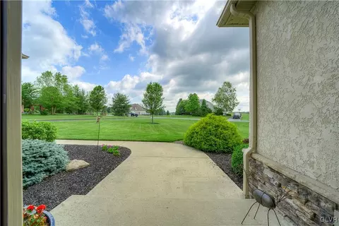 211 Klein Rd, Bath, PA 18014 photo 39
