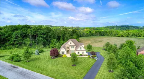 211 Klein Rd, Bath, PA 18014 photo 3