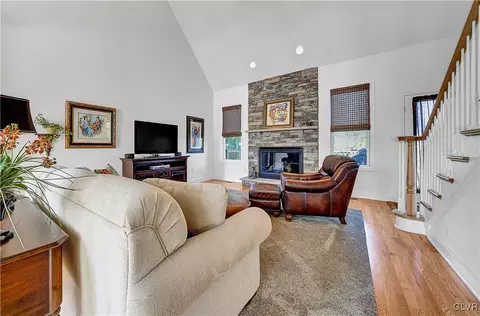 211 Klein Rd, Bath, PA 18014 photo 12