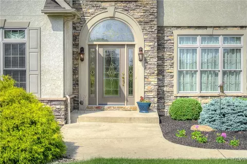 211 Klein Rd, Bath, PA 18014 photo 2