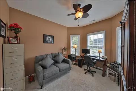 6935 Constitution Dr, Bethlehem, PA 18017 photo 3
