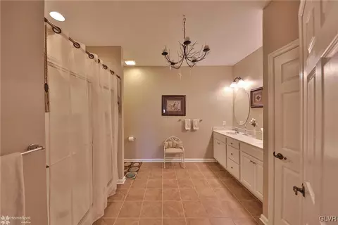 6935 Constitution Dr, Bethlehem, PA 18017 photo 25